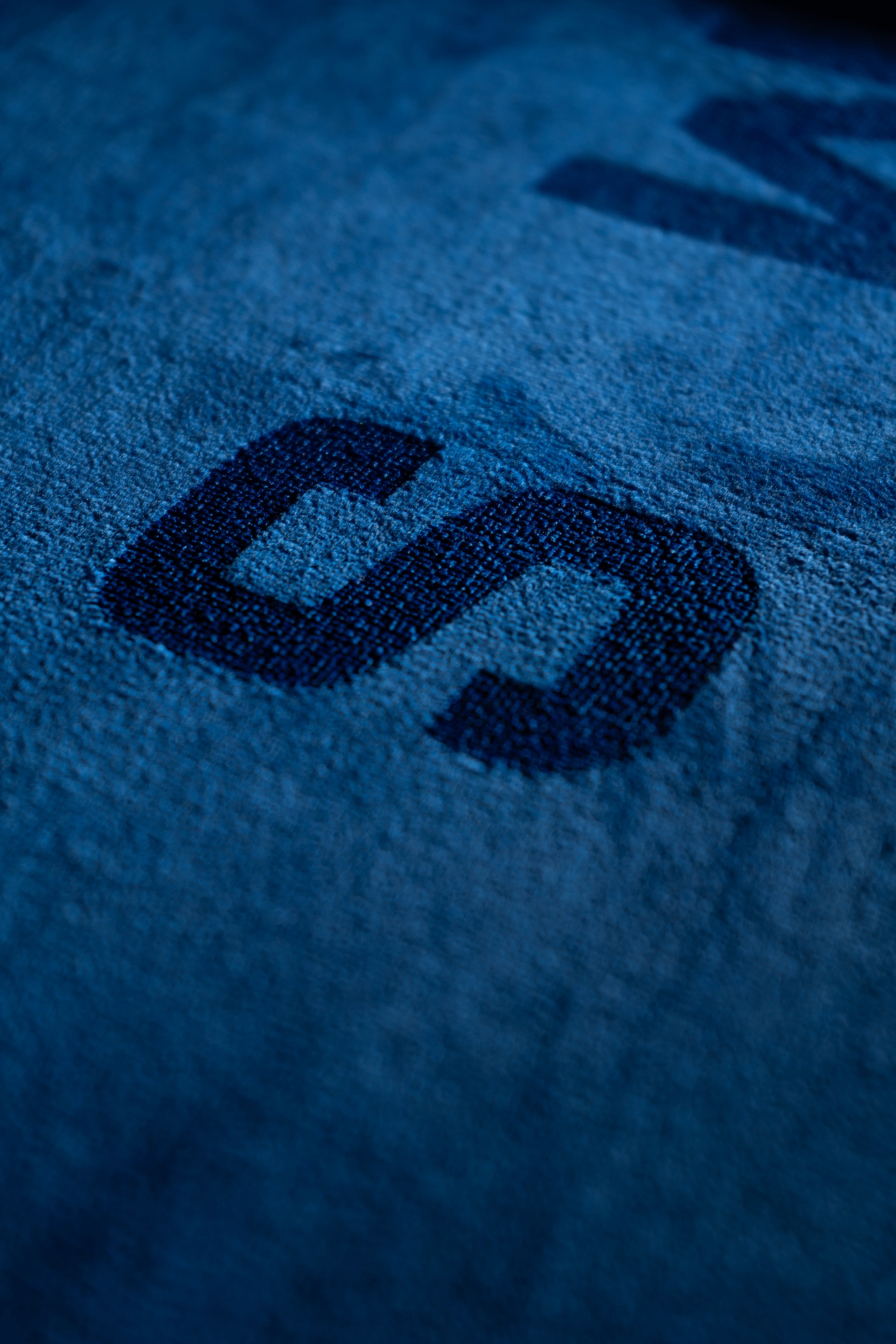 Large SParms MicroFibre Towel - Image 9
